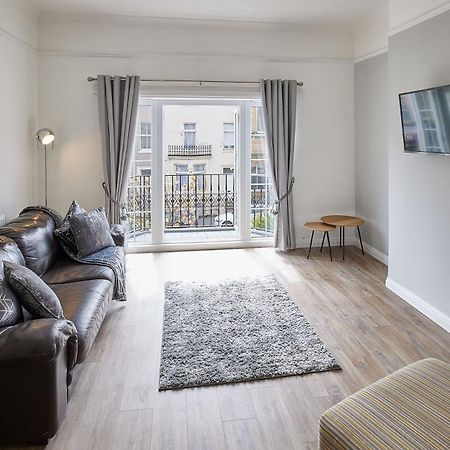 Glencoe Holiday Apartments Вітбі Екстер'єр фото
