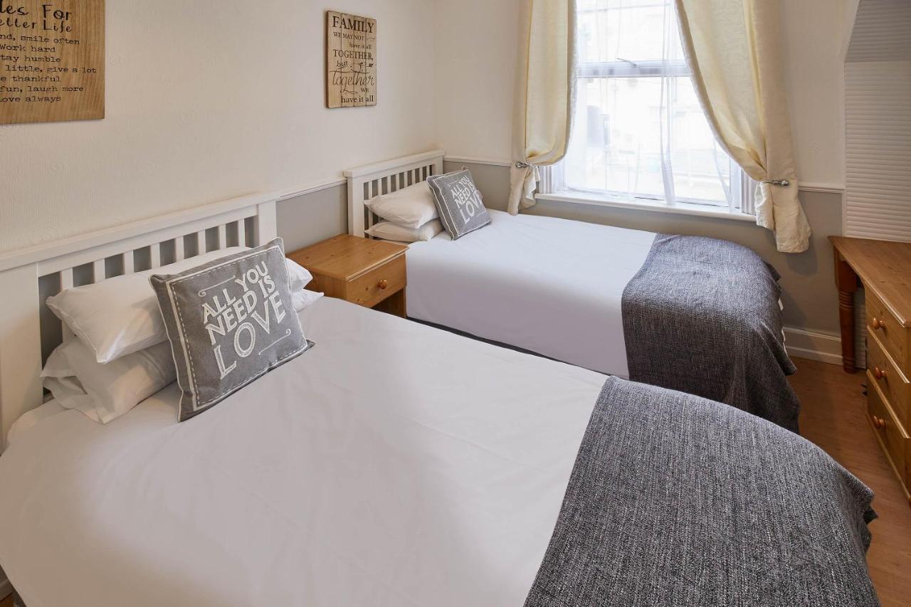 Glencoe Holiday Apartments Вітбі Екстер'єр фото