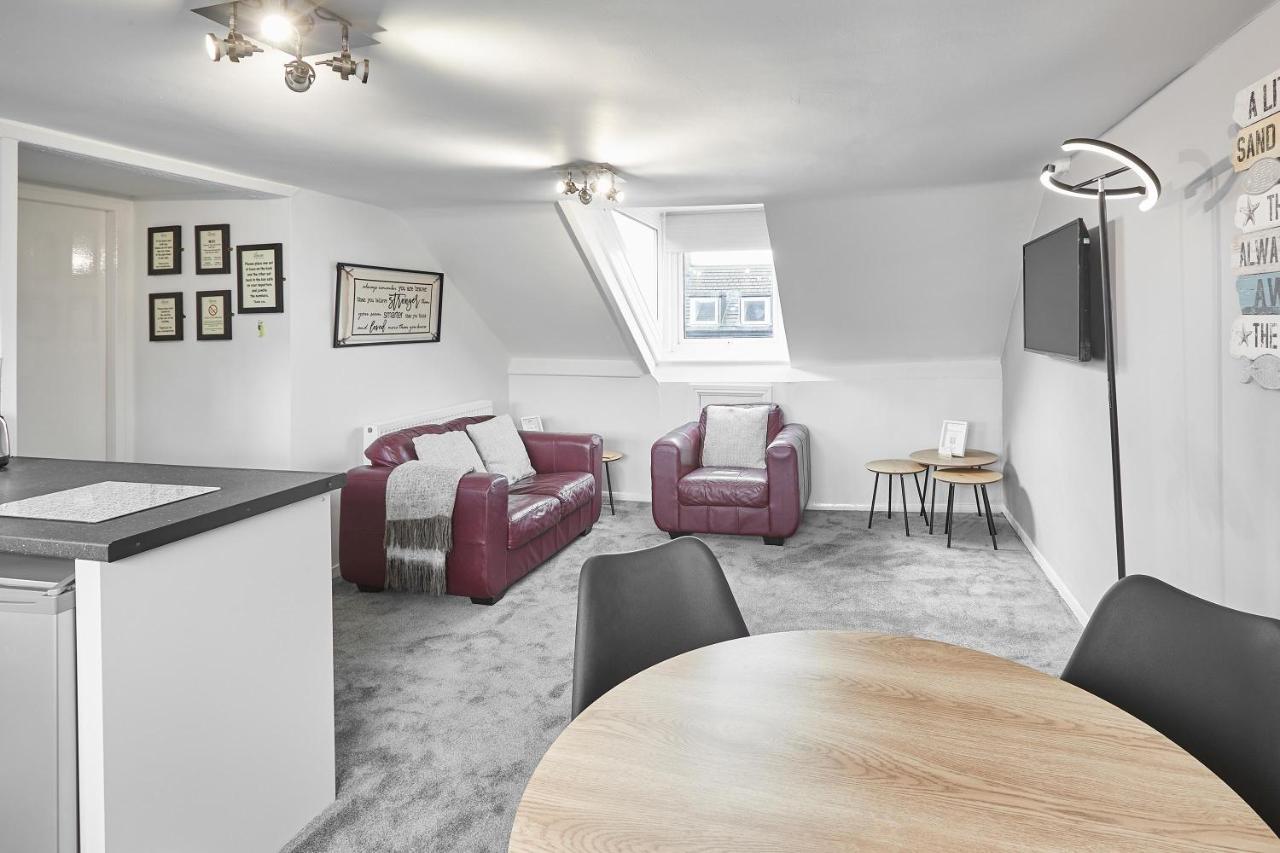 Glencoe Holiday Apartments Вітбі Екстер'єр фото