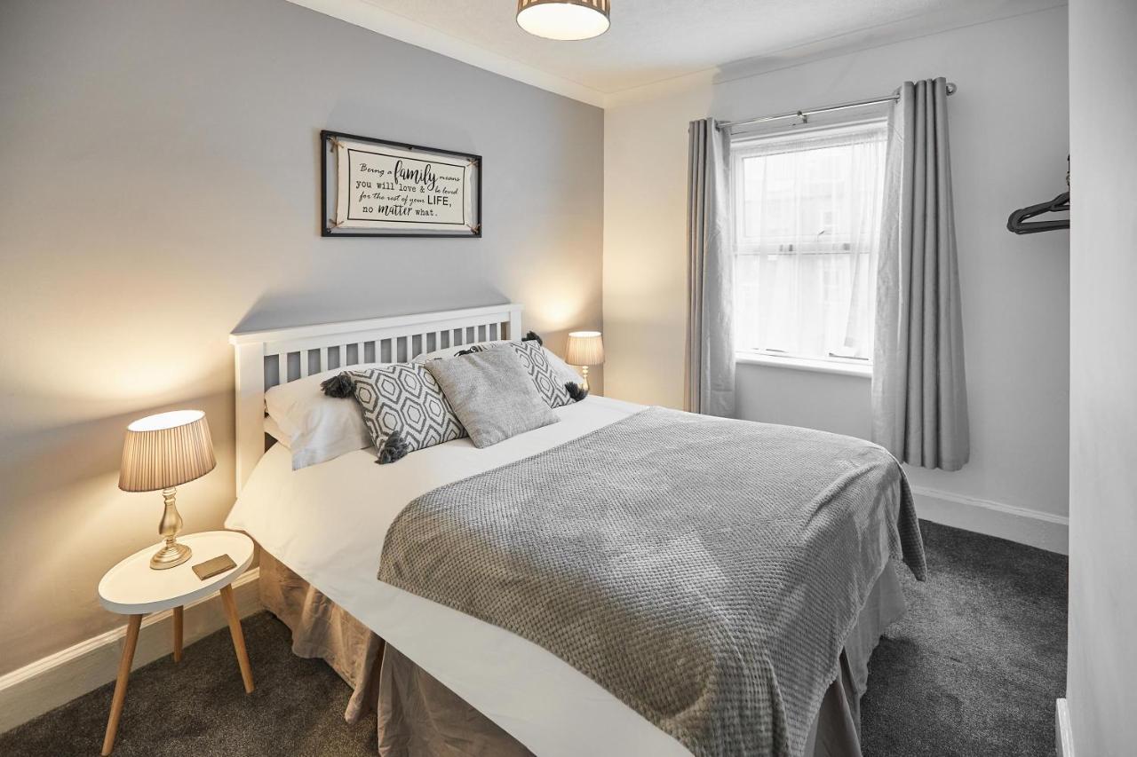 Glencoe Holiday Apartments Вітбі Екстер'єр фото