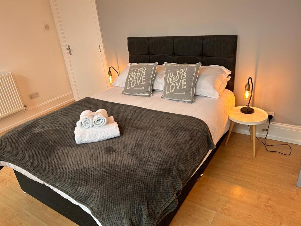 Glencoe Holiday Apartments Вітбі Екстер'єр фото