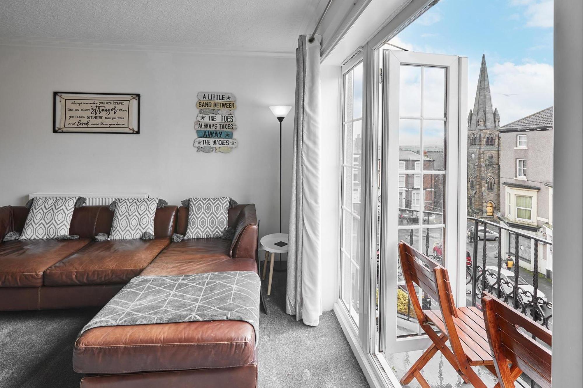 Glencoe Holiday Apartments Вітбі Екстер'єр фото